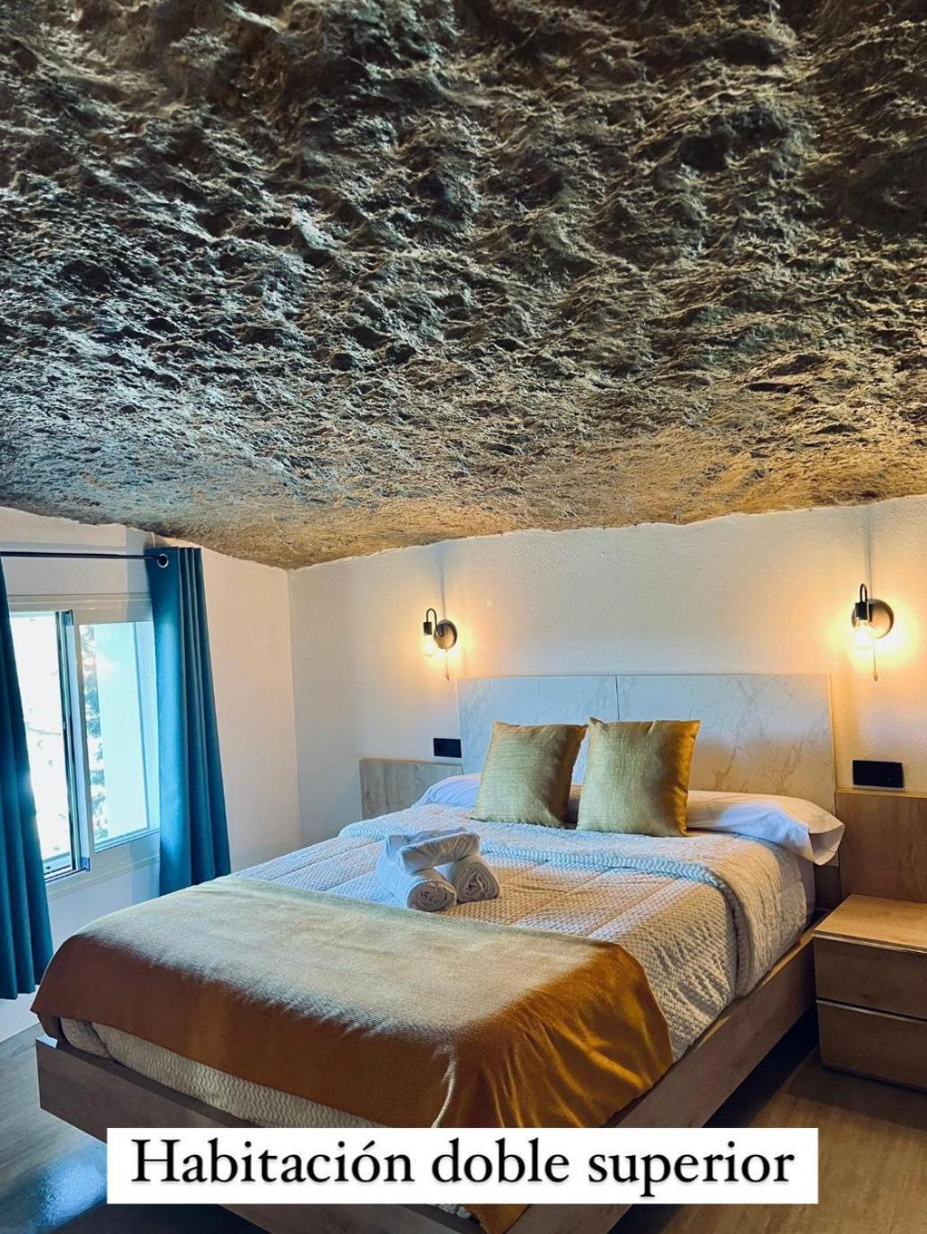 Cueva Luxe Las Calcetas Setenil De Las Bodegas Екстериор снимка